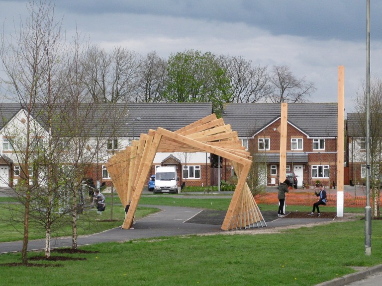 Newton Twisting Frame and Swing